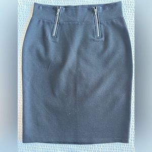Black skirt Fabletics just over the knee